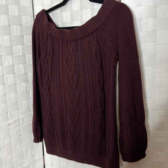 SOHO Wine Color Cable Knit Sweater SZ M - Picture 8 of 8